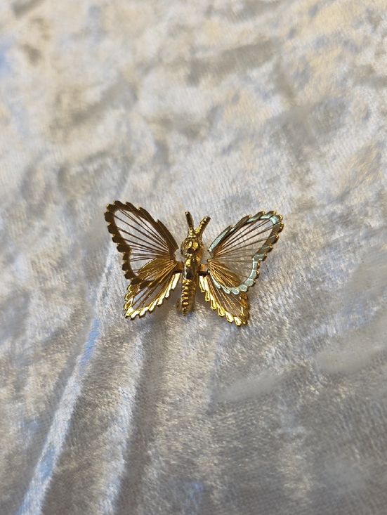 Monet Jewelry - Vintage Monet Signed Gold Butterfly Whimsy Brooch